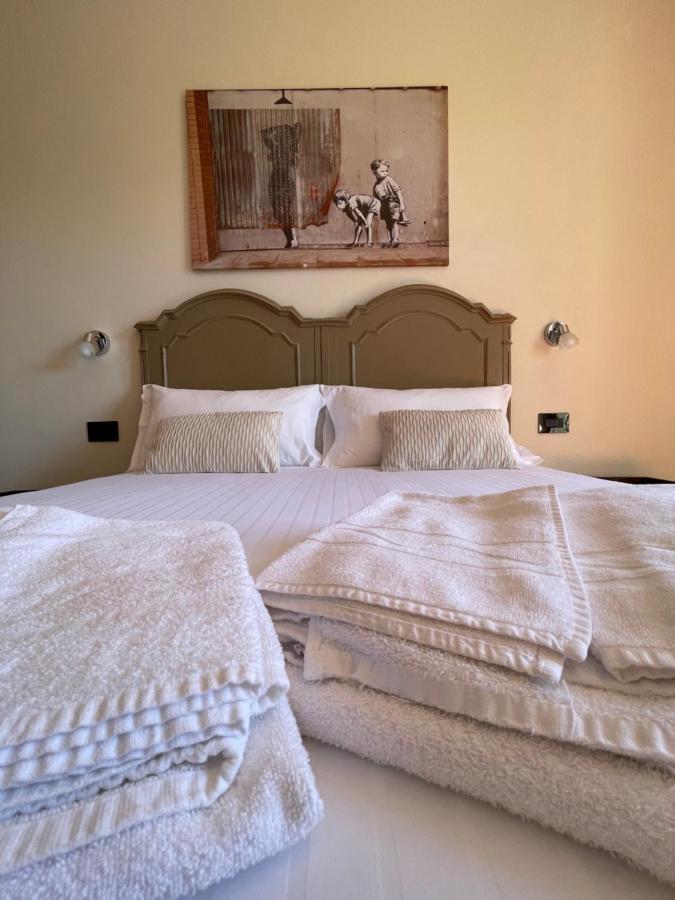 Bed and Breakfast Al Laghetto La Morra Exterior foto